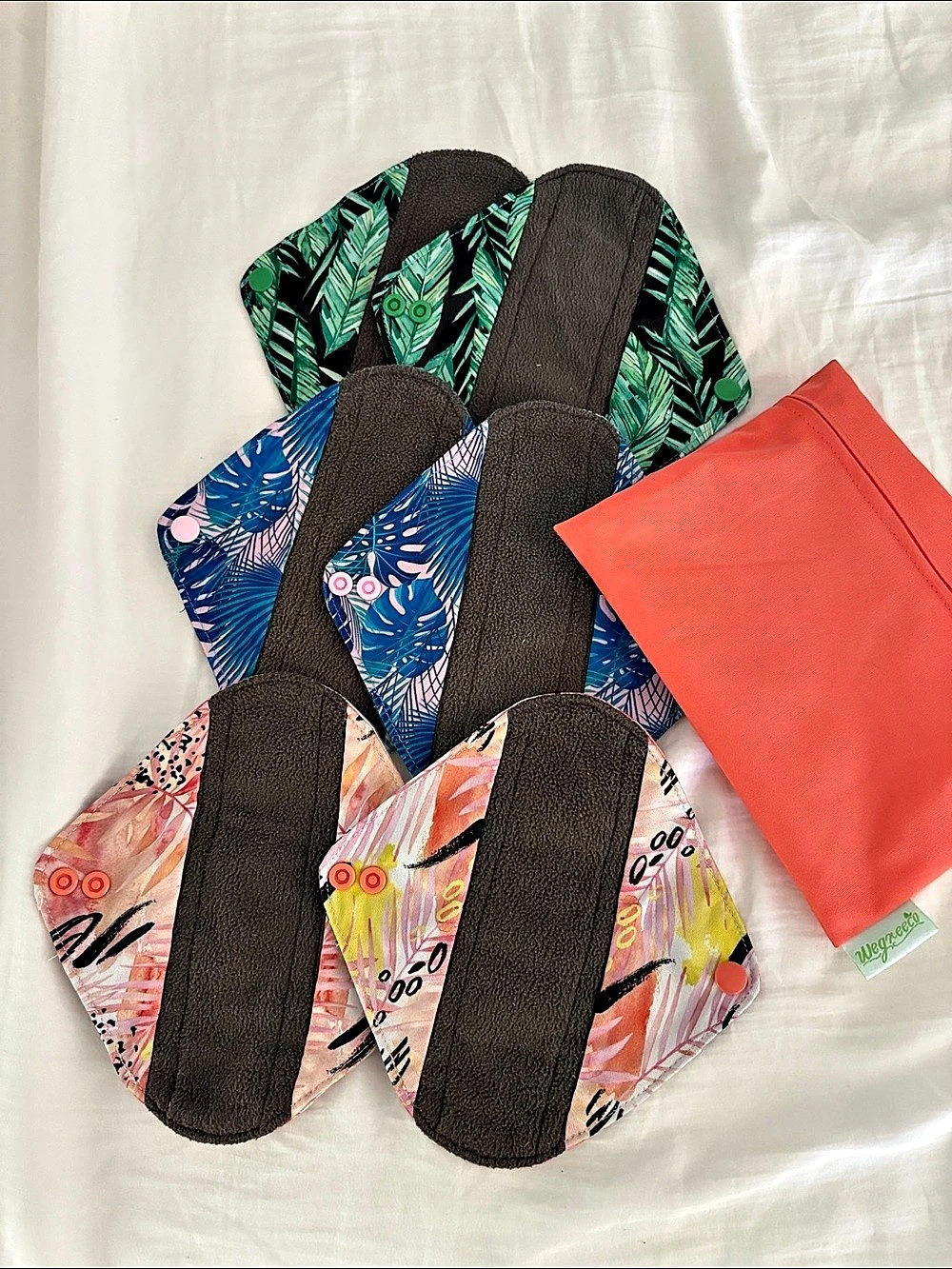 New Set of 6 Wegreeco Reusable Menstrual Pads